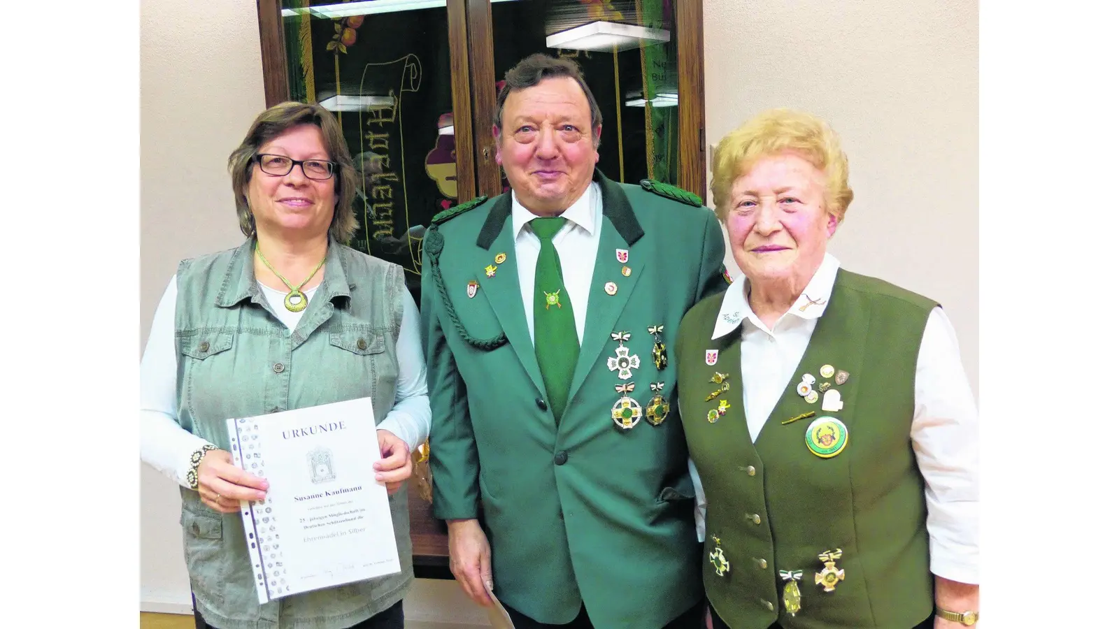 Viele Arbeitsstunden am Schützenhaus (Foto: al)