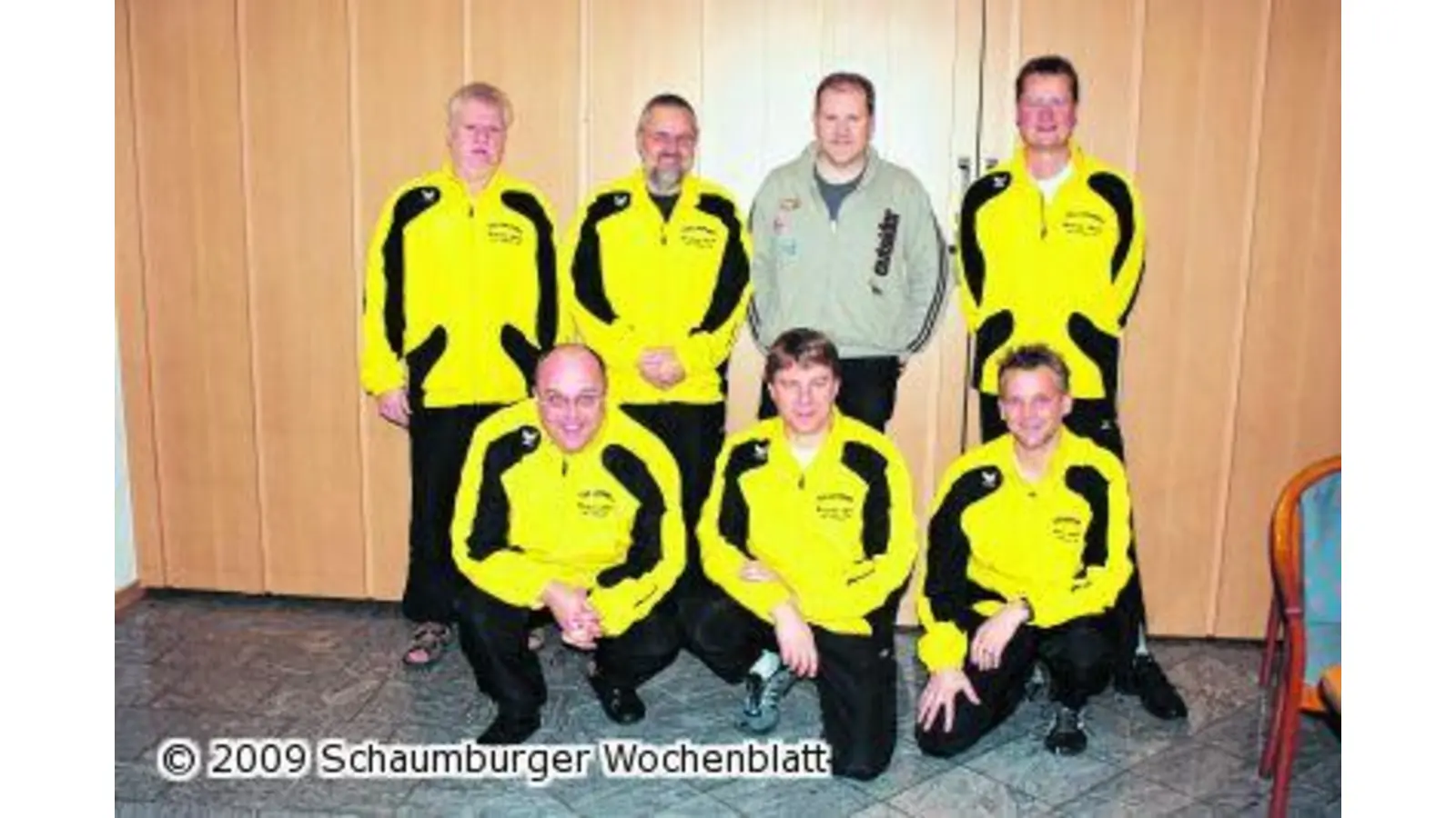 Team bekommt Trainingsanzüge (Foto: em)
