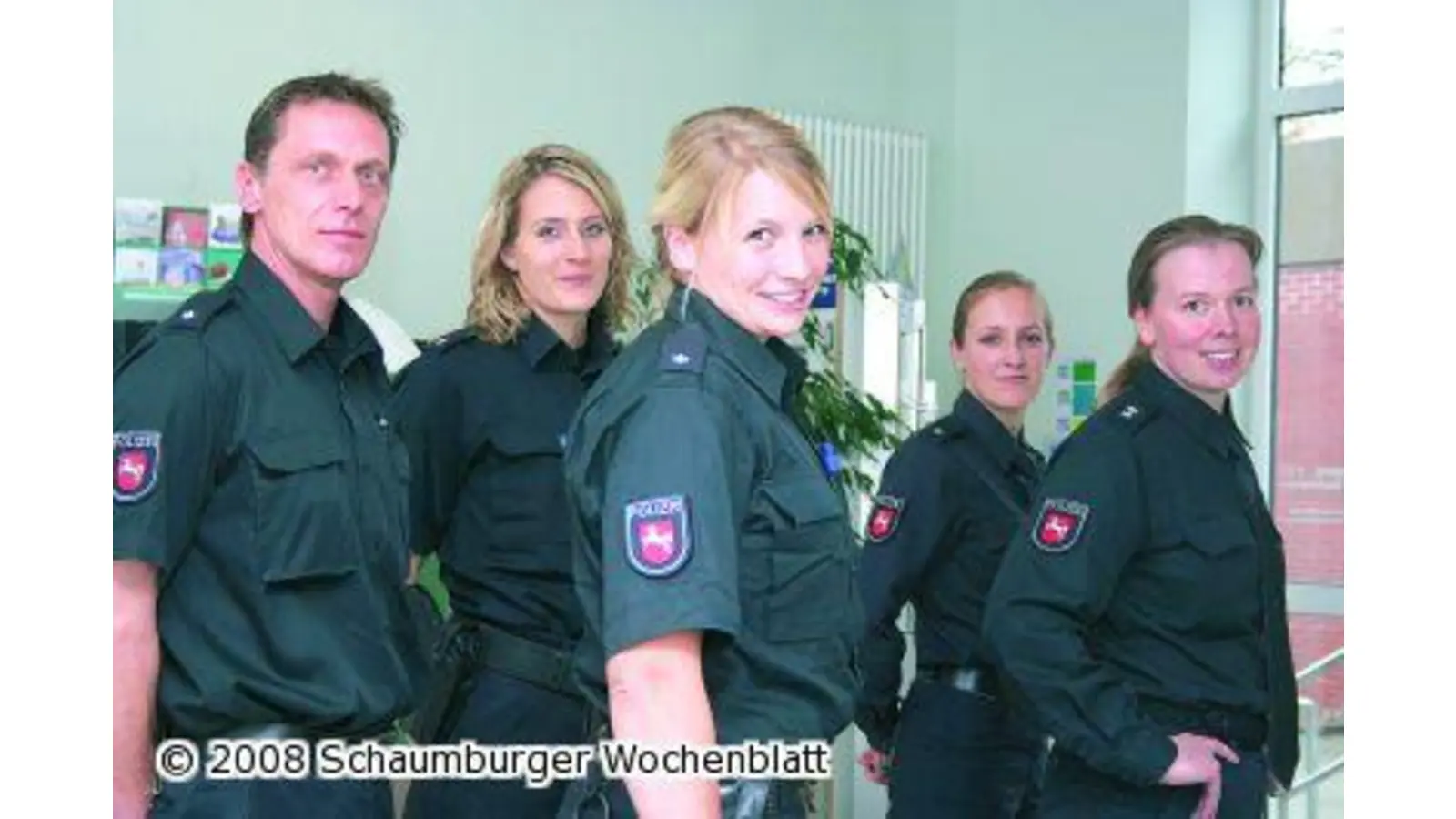 Fünf neue Gesichter bei der Polizei (Foto: ih)