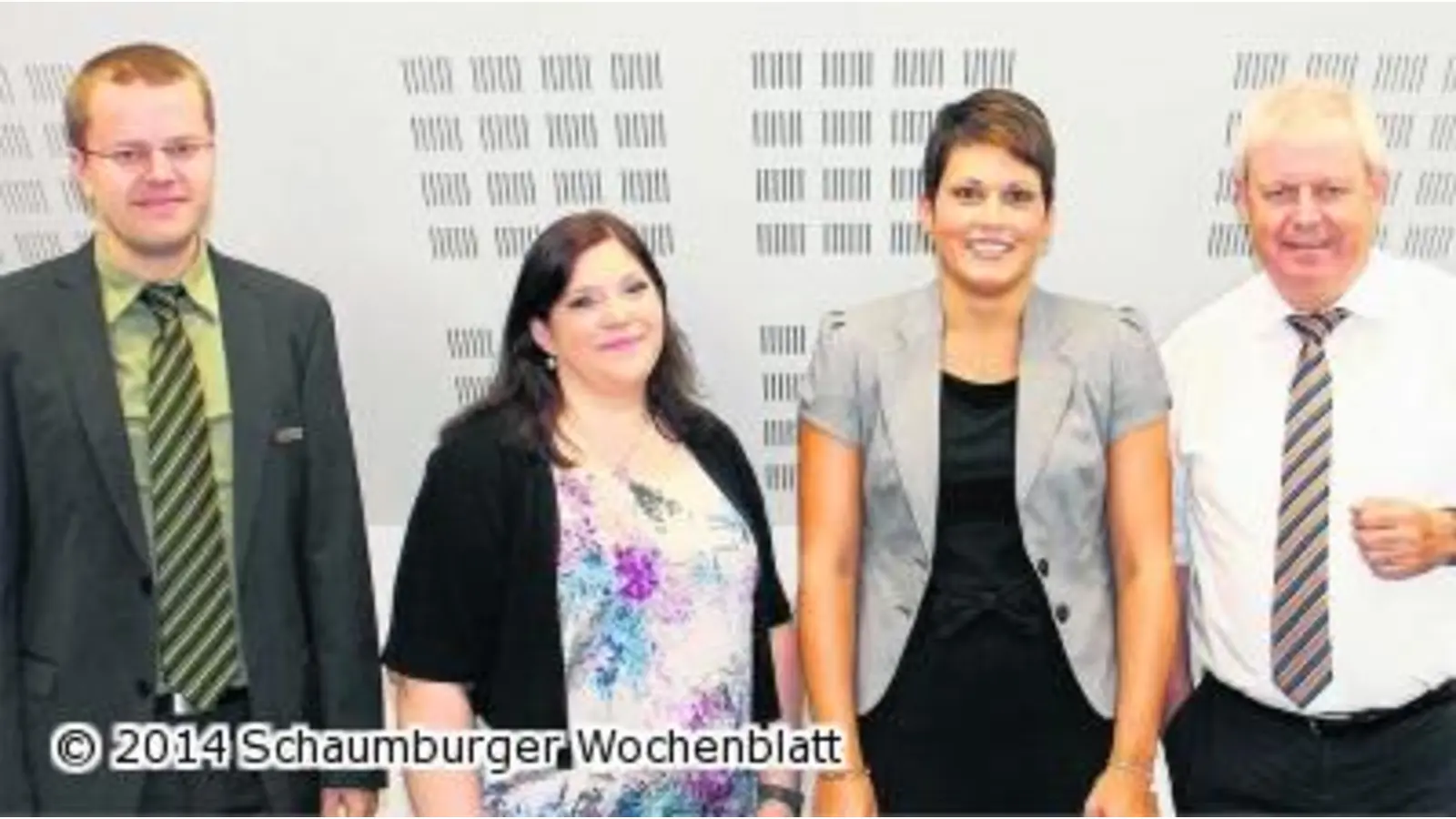 Sparkasse gratuliert vier neuen Betriebswirten (Foto: red)