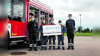 Jugendfeuerwehr sammelt 2740 Euro-Spenden (Foto: em)
