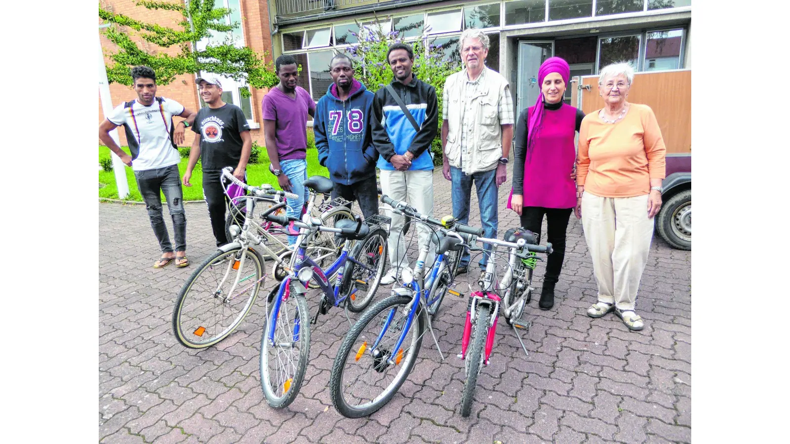 Haushaltsartikel und Fahrräder dabei (Foto: ste)