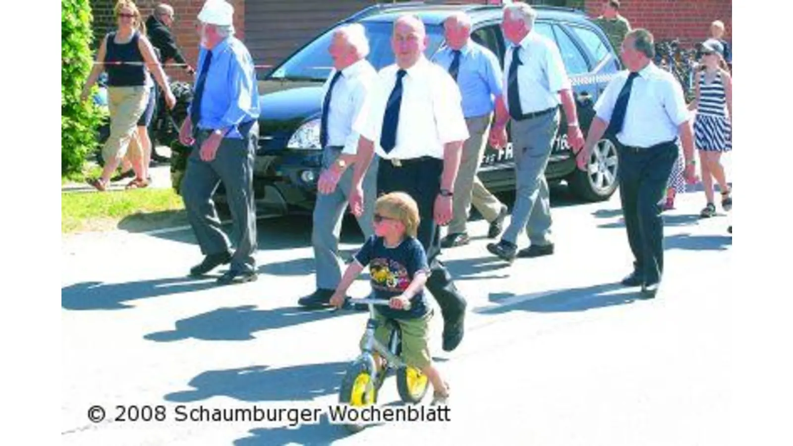 Pfingstumzug auf dem Fahrrad (Foto: mr)