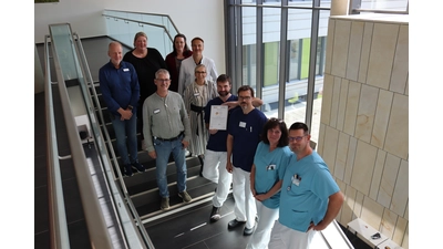 Eine Zertifizierung ist immer eine Teamleistung: Im CAC des Schaumburger Klinikums arbeiten die Kollegen aus Arzt- und Pflegedienst der Zentralen Notaufnahme, der Kardiologie und der Intensivmedizin eng zusammen.  (Foto: Agaplesion Ev. Klinikum Schaumburg gGmbH)