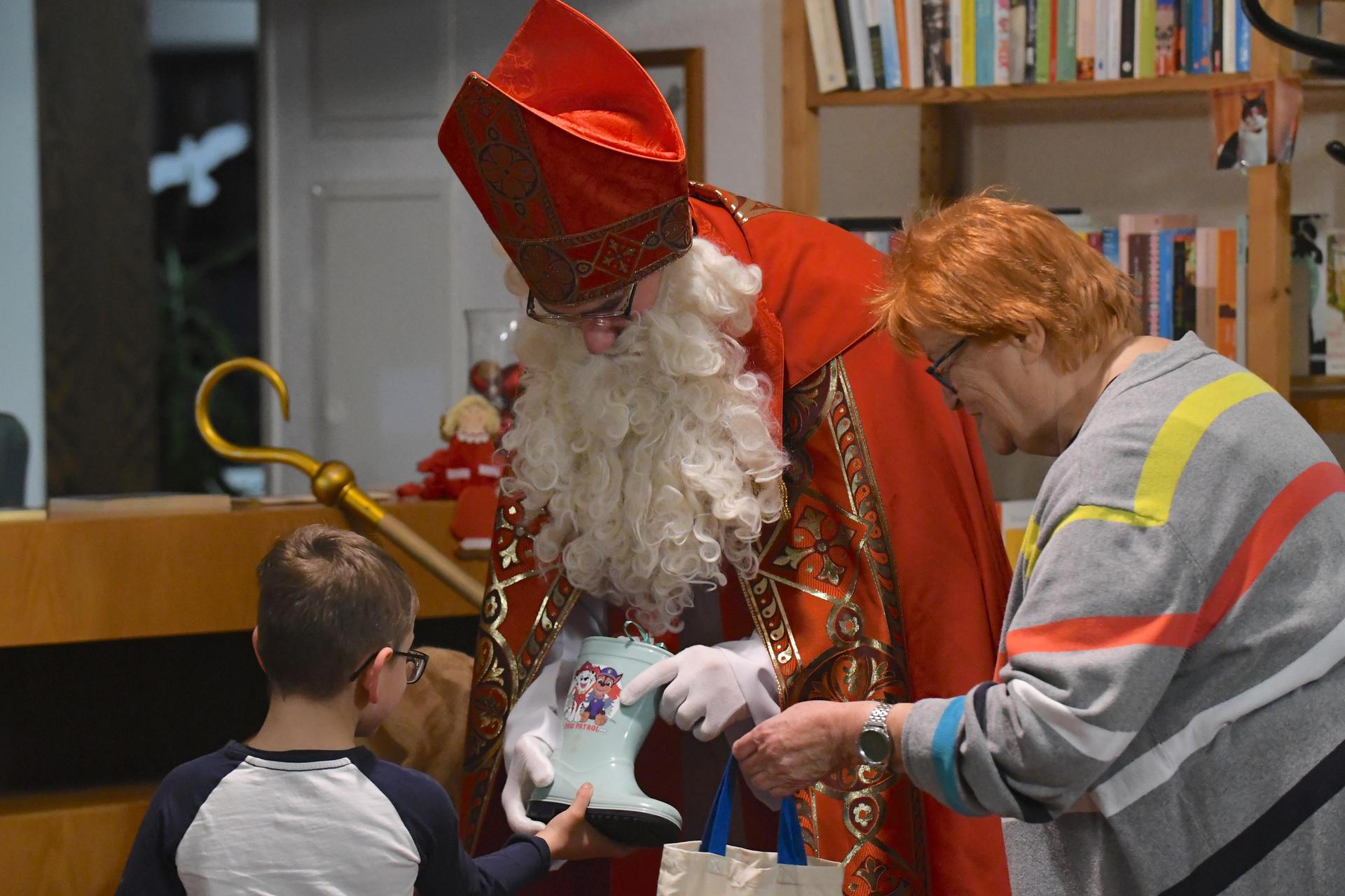 Nikolaus bei Bürgermeisterin Bergmann (Foto: nd)