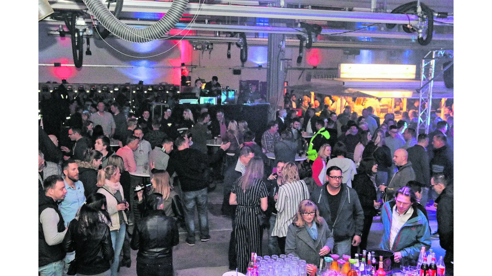 Gemeinsam im Einsatz und gemeinsam feiern (Foto: bb)
