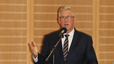 Stellt den Haushaltsplanentwurf vor: Bürgermeister Carsten Piellusch. (Foto: gi)