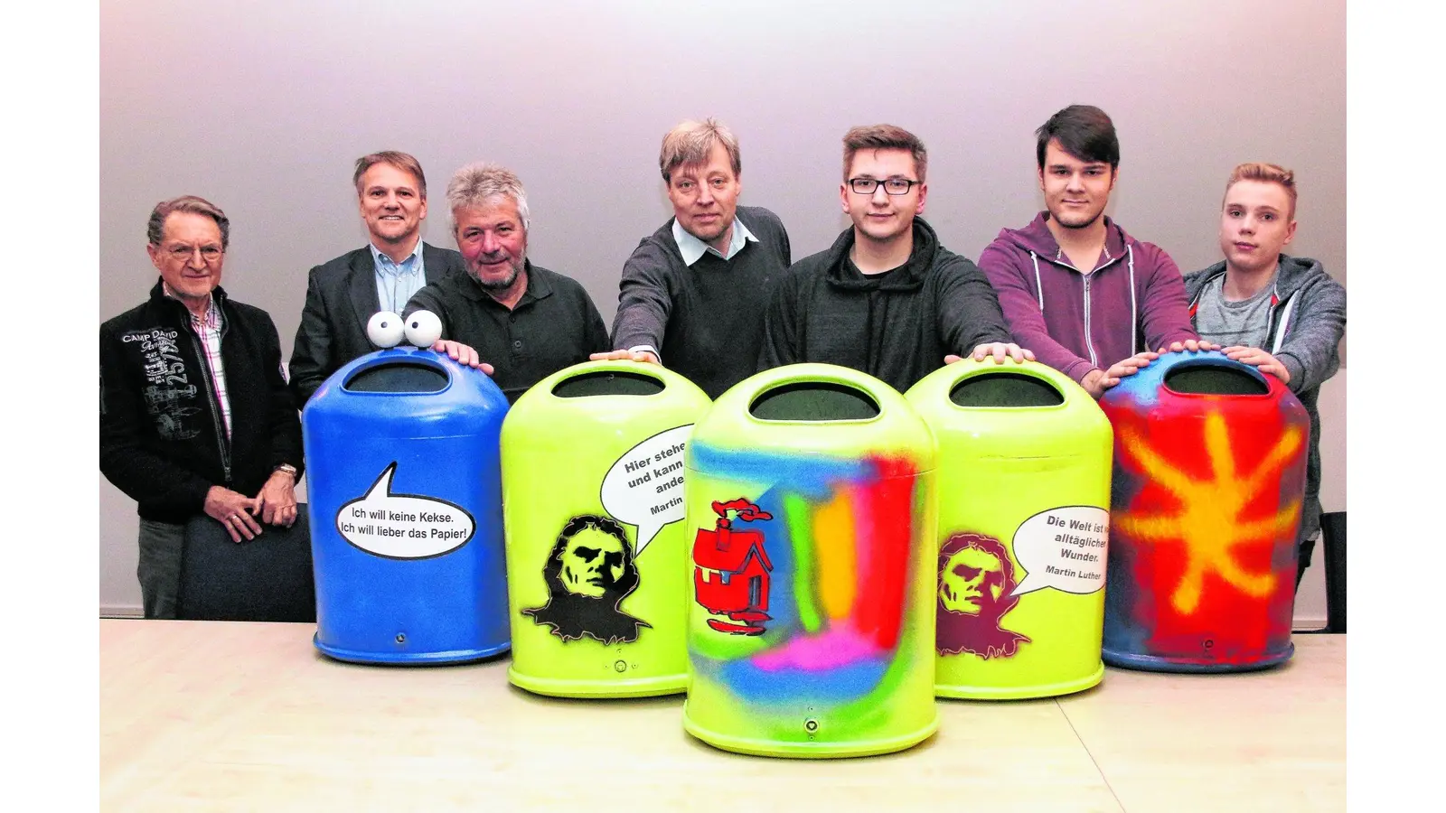 Mülleimer mit Kulleraugen und Luther-Zitaten (Foto: bb)