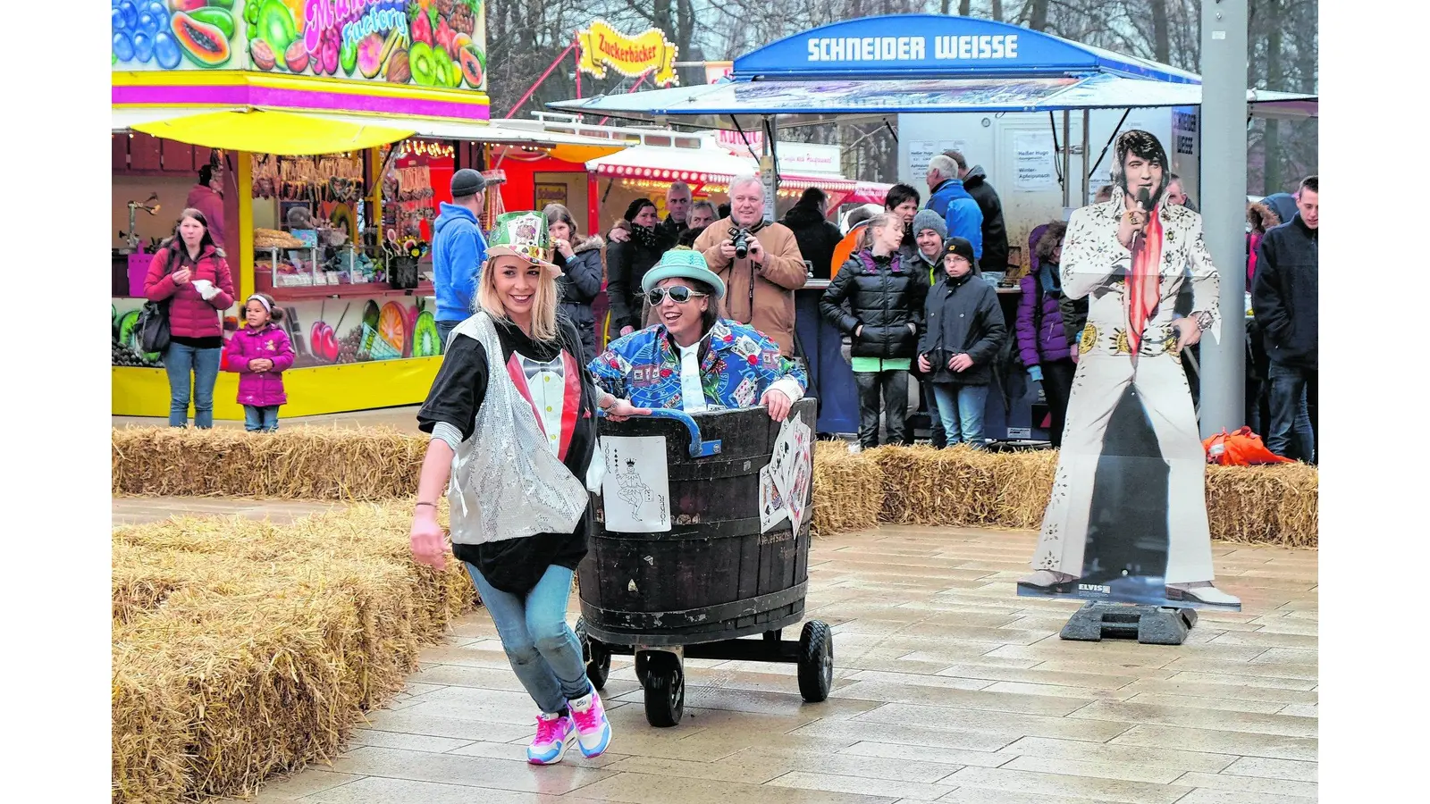 Die Moorwannen sausen wieder um die Wette (Foto: jl)