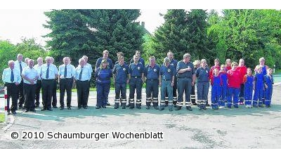 Die Feuerwehr hat guten Grund zum Feiern (Foto: ste)