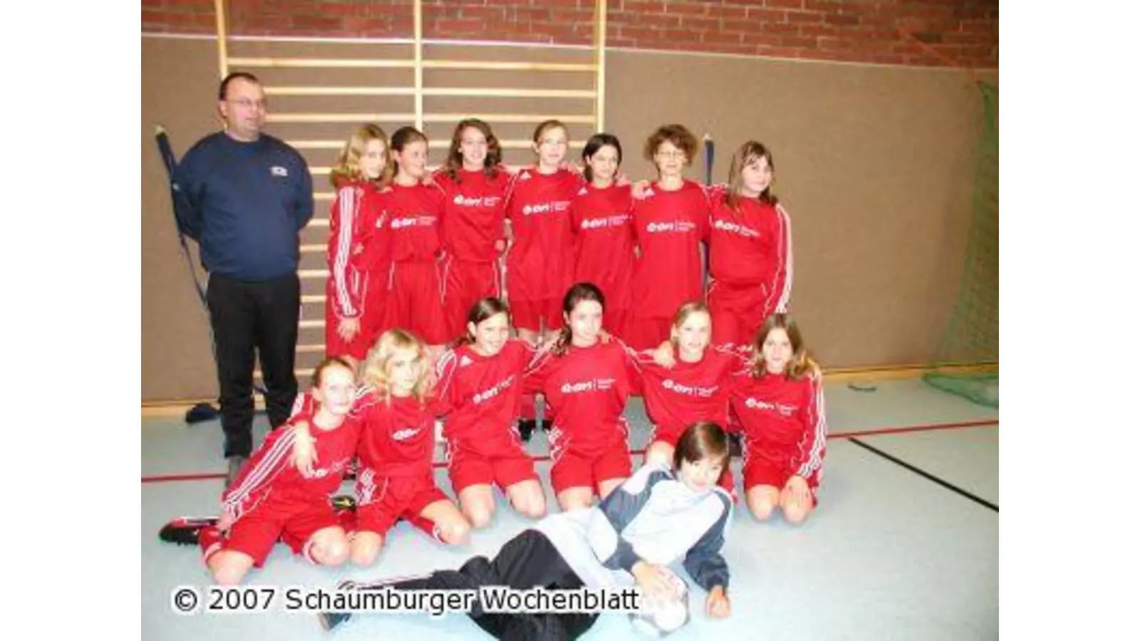 Neue Trikots für ein starkes Team (Foto: red)