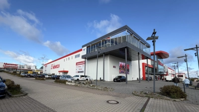 Möbel Heinrich ist daran interessiert, an seinem Standort noch weitere Einzelhändler anzusiedeln. Nach Fressnapf im vergangenen Jahr ist man nun mit dem Discounter Aldi in Gesprächen. (Foto: nd)