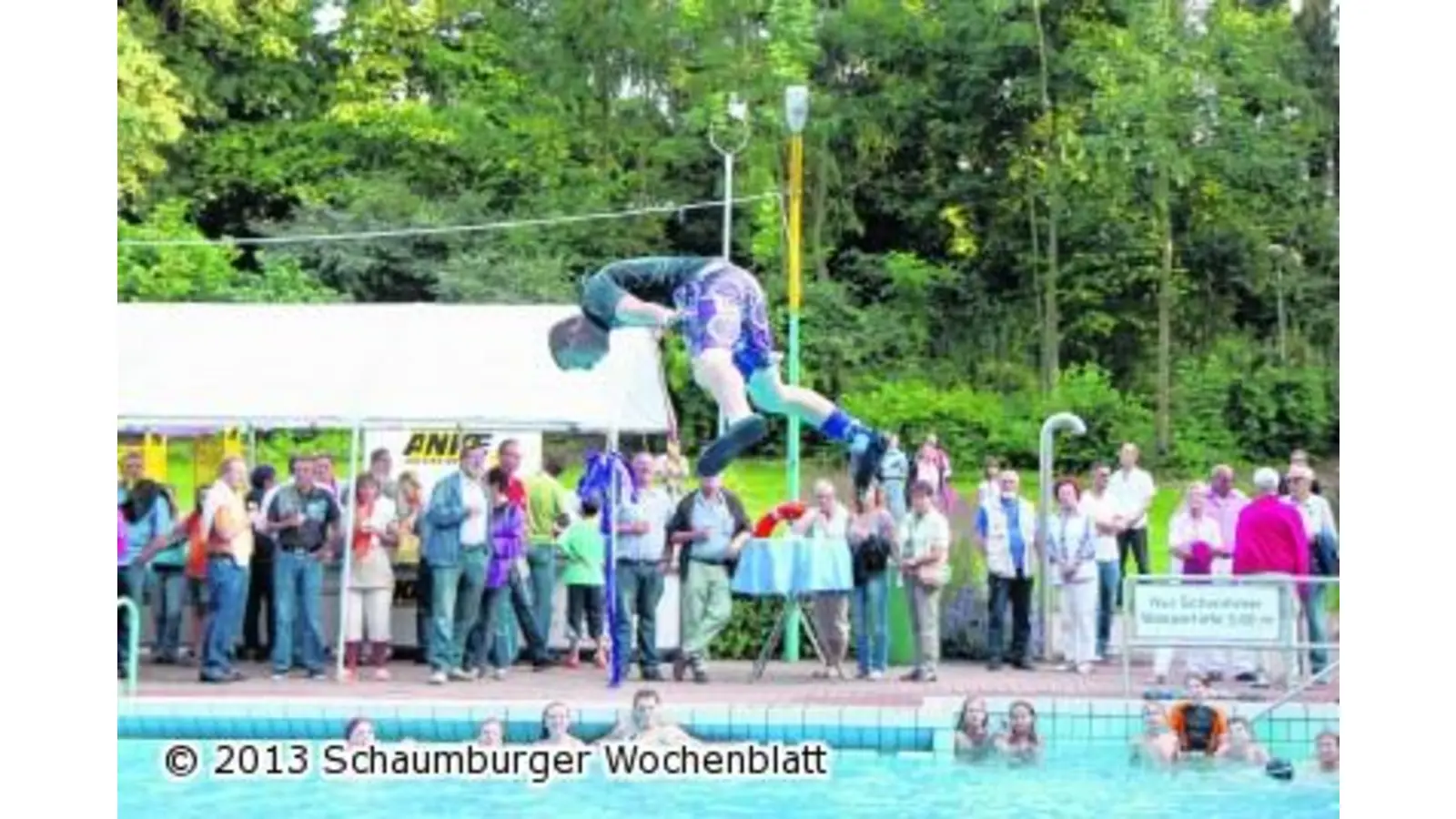 Richtig gute Laune im Becken und am Becken (Foto: bb)