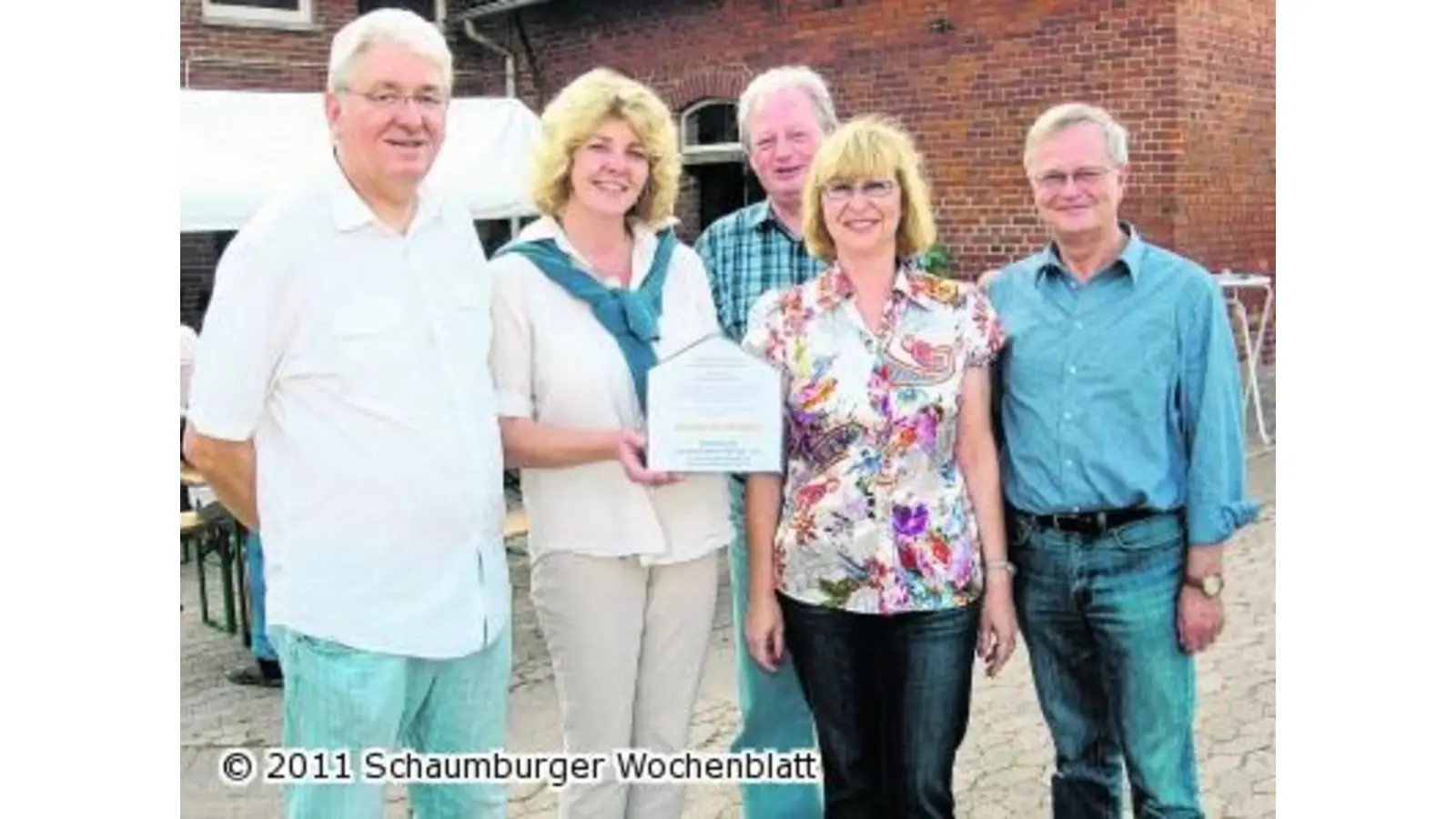 Am Lagerfeuer gibts Spanferkel für alle (Foto: km)