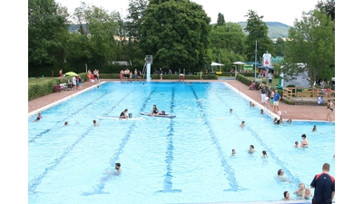 Die Samtgemeinde Rodenberg will sowohl das Bad in Rodenberg wie das in Lauenau modernisieren. Bei der Schwimmausbildung besteht im Landkreis wie in der gesamten Bundesrepublik Nachholbedarf.<br><br> (Foto: Borchers, Bastian)