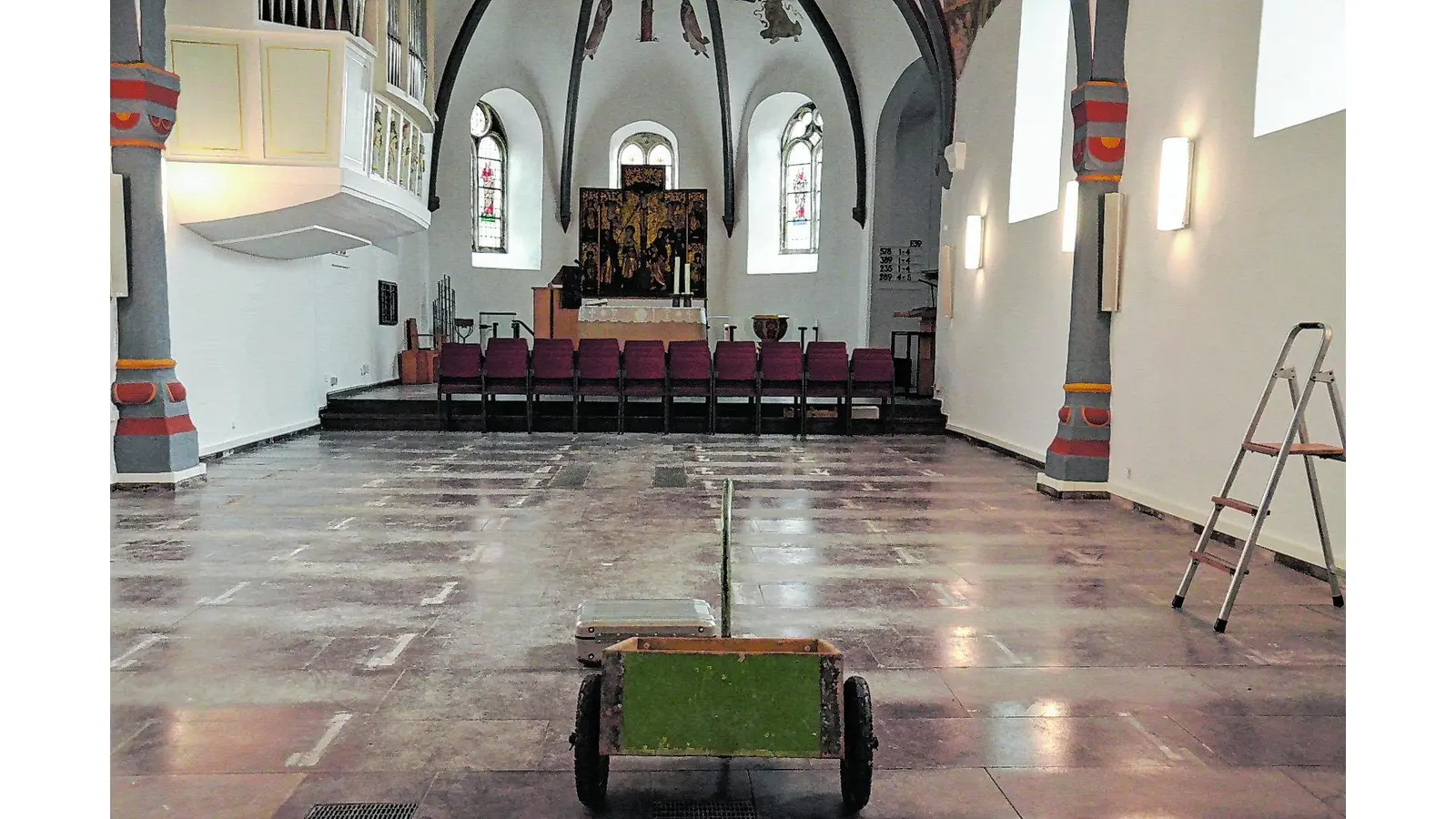 Einladung zur feierlichen Wiedereröffnung nach aufwendiger Sanierung der Kirche (Foto: bt)