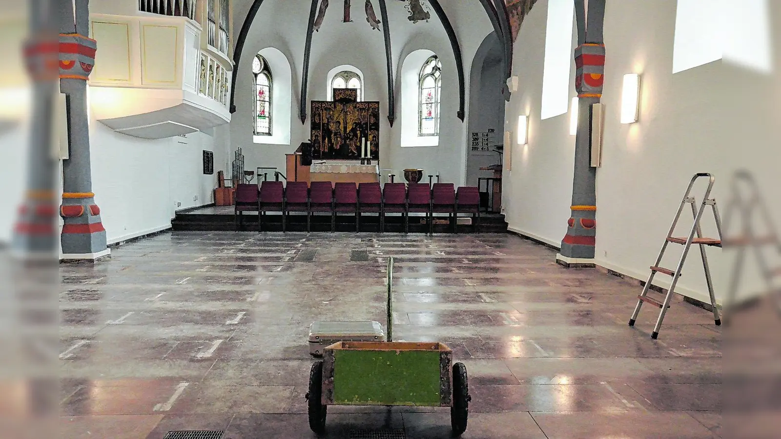 Einladung zur feierlichen Wiedereröffnung nach aufwendiger Sanierung der Kirche (Foto: bt)