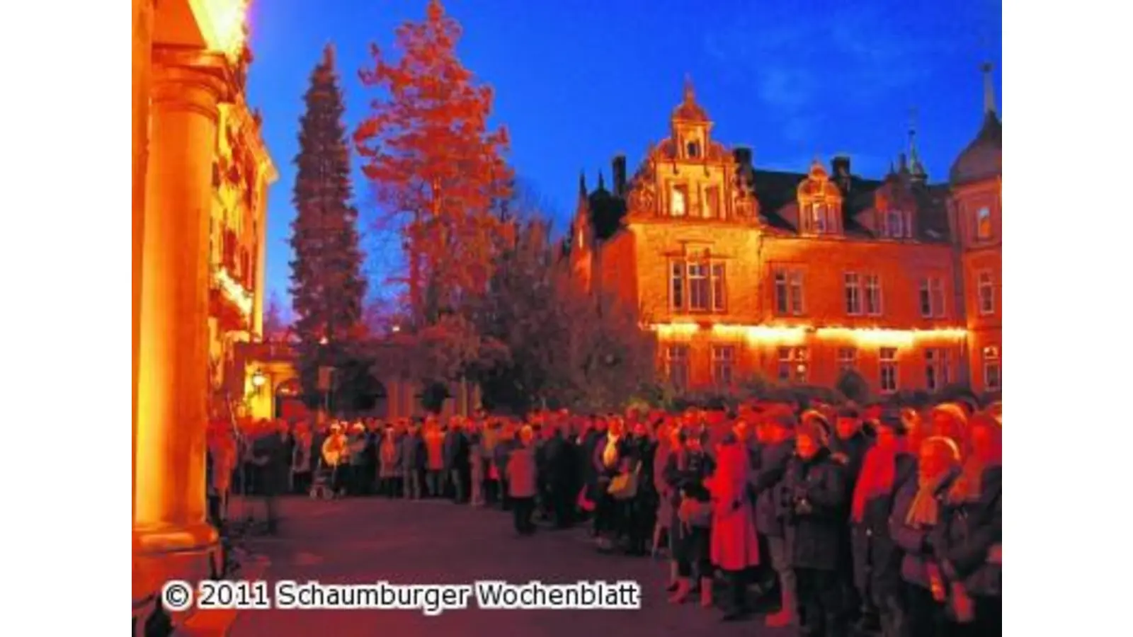 Eine Stadt stimmt sich auf Weihnachten ein (Foto: red)