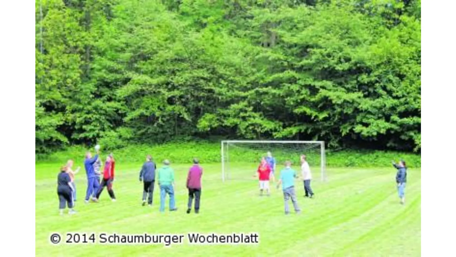 Laufbahn begradigen und schottern (Foto: us)