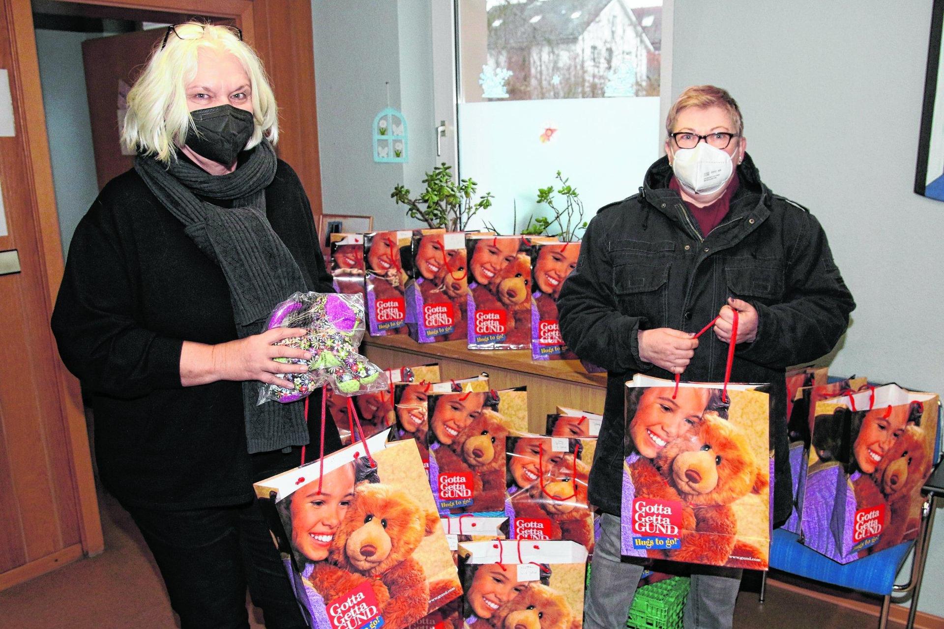 American Greetings Geschenktüten Für Kinder - 3 Stück, 33 Cm Groß, Mit Satinband-Griffen (Hai, Katze, Hund)
