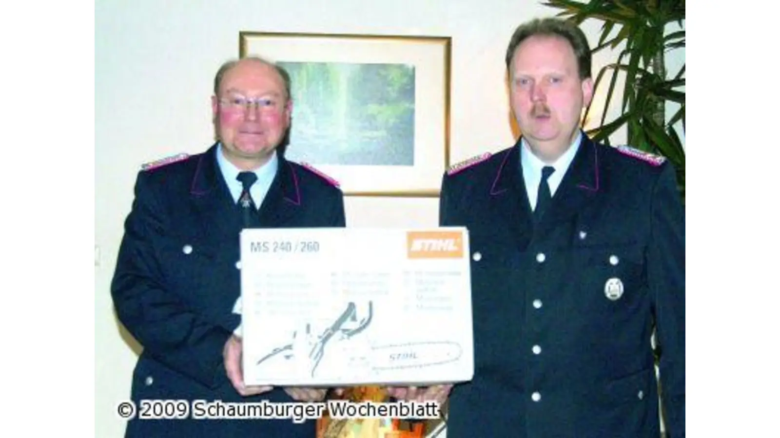 Kettensäge für das zweite Einsatzfahrzeug (Foto: tt)