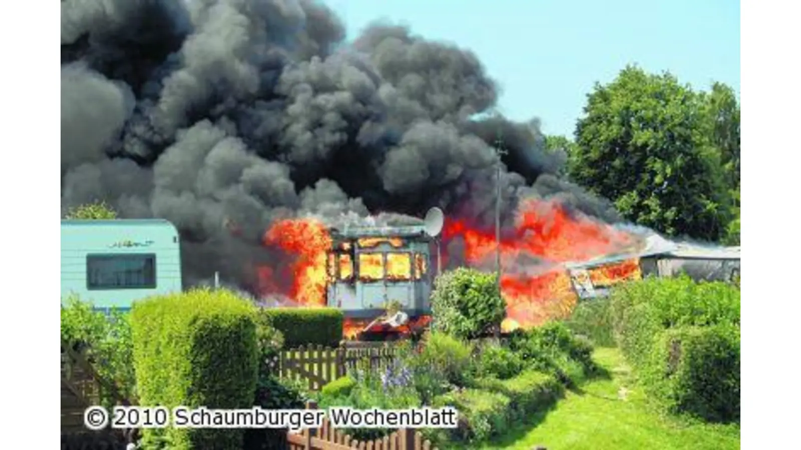 Gigantischer Rauchpilz verdunkelt für Stunden den Rintelner Himmel (Foto: red)