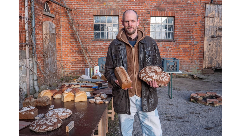 Bäckermeister Patrick Eicke verkauft sein Brot direkt vom Hof in Pohle aus. (Foto: wk)