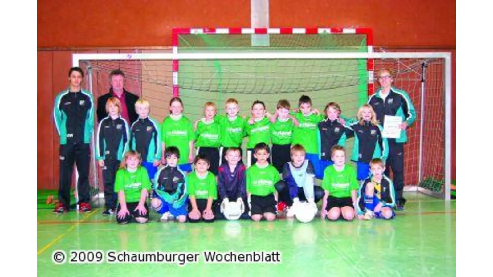 Neue Trikots für VfL-Jugend (Foto: red)