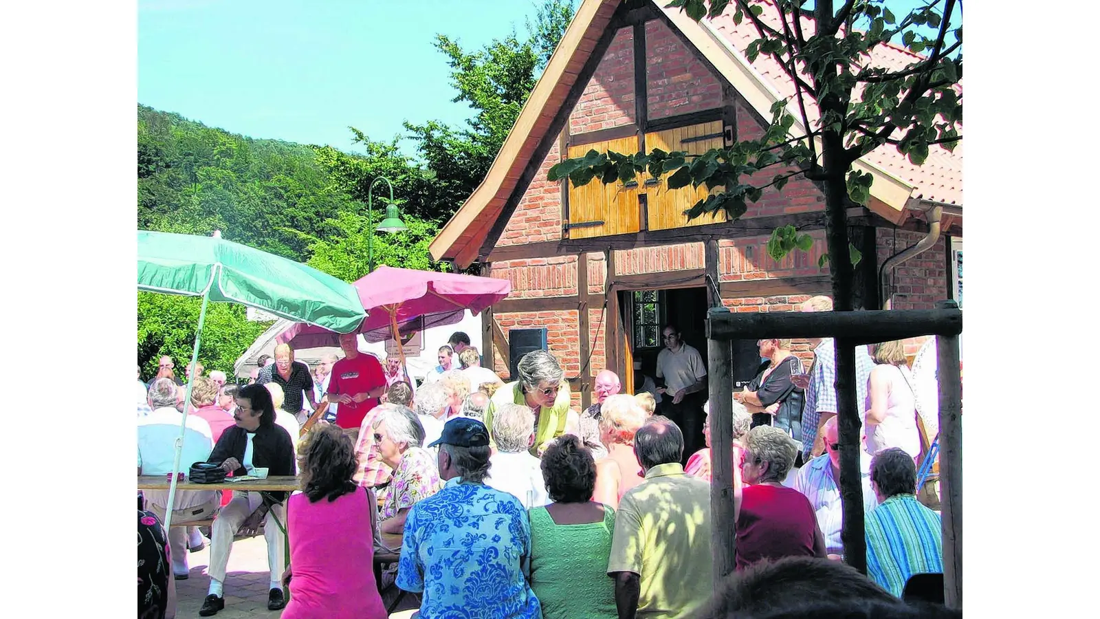 Steinbergen feiert Backhaus-Jubiläum (Foto: km)