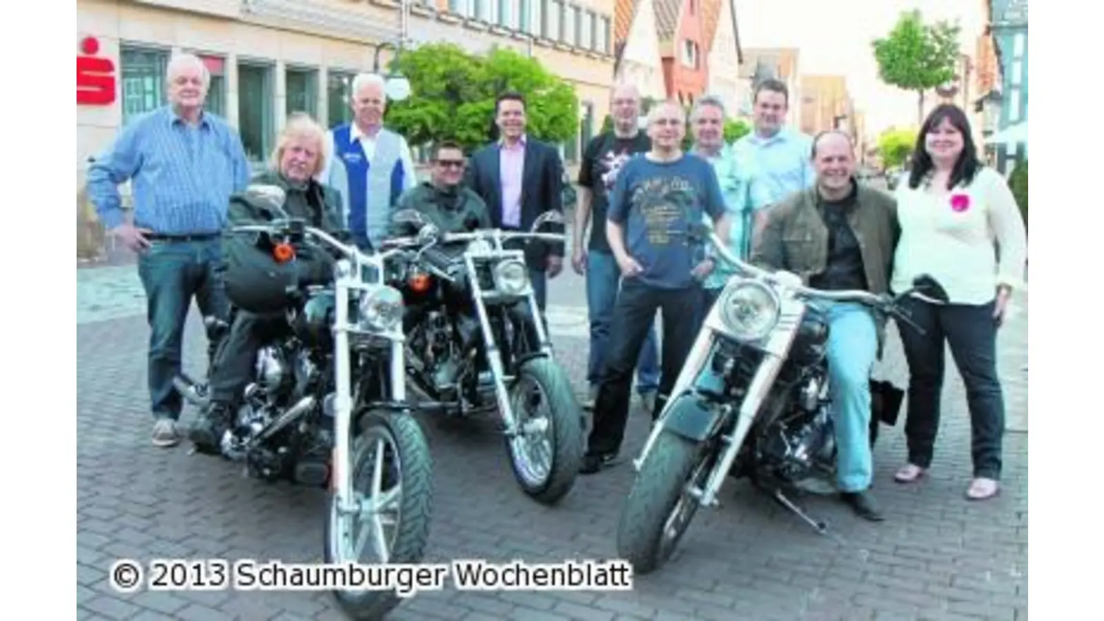 Dicke Maschinen röhren durch die Innenstadt (Foto: bb)