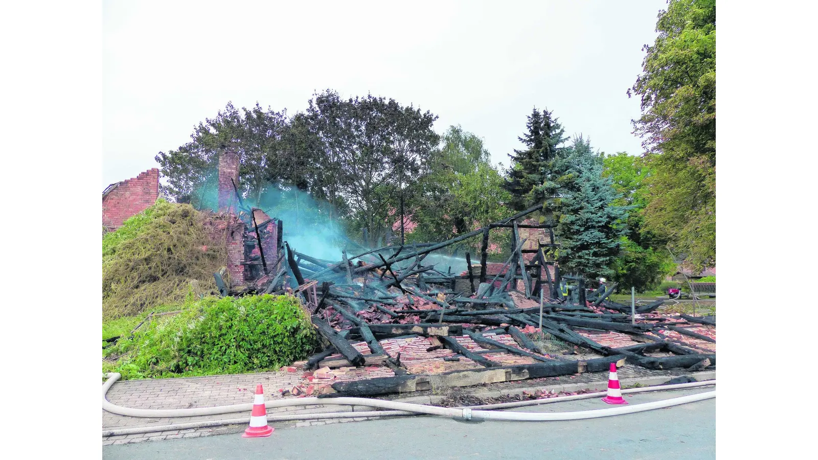 Noch kein Hinweis auf Brandursache (Foto: red)