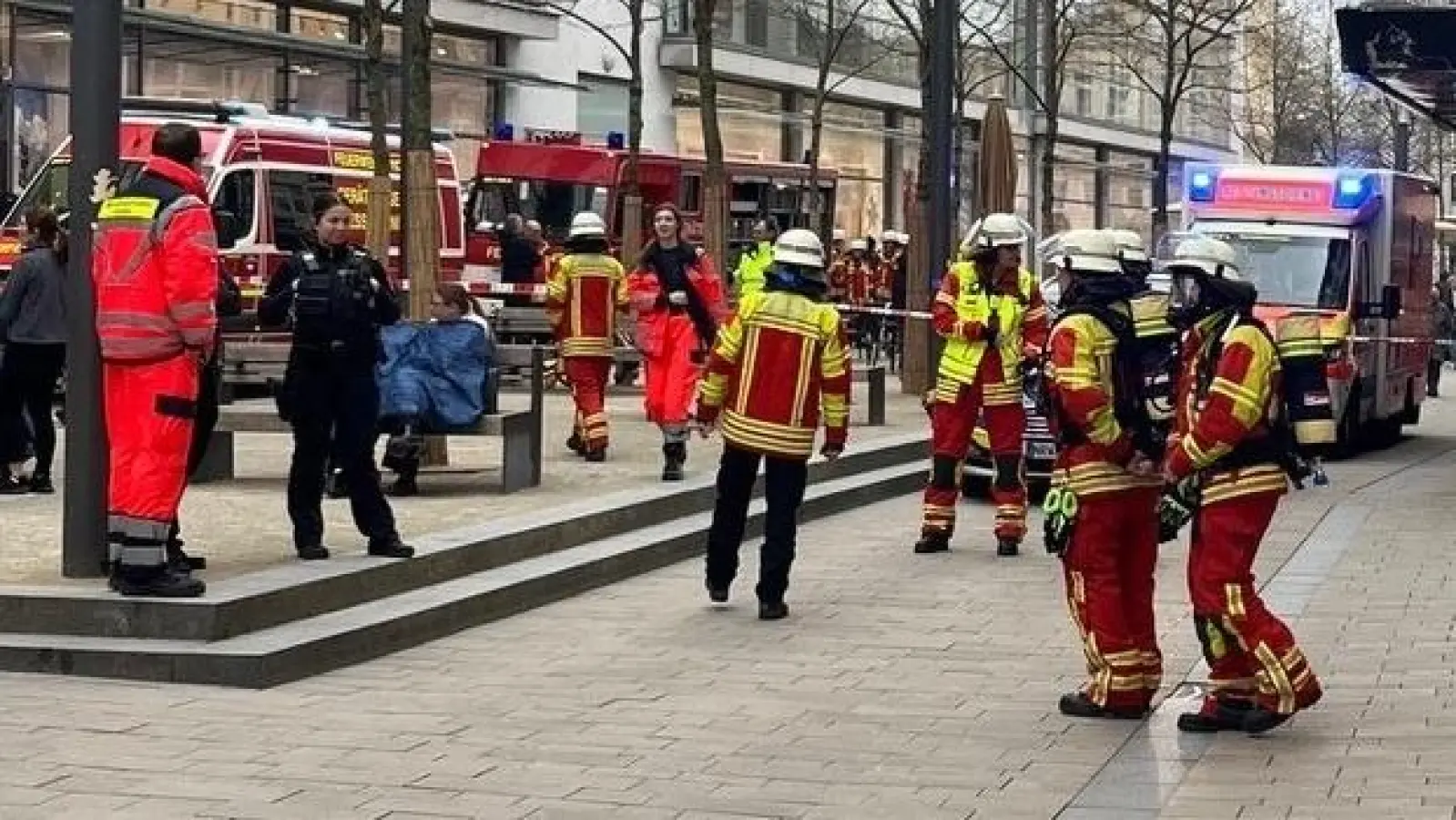 Die Feuerwehr Minden war mit einem Großaufgebot im Einsatz. (Foto: Feuerwehr Minden)