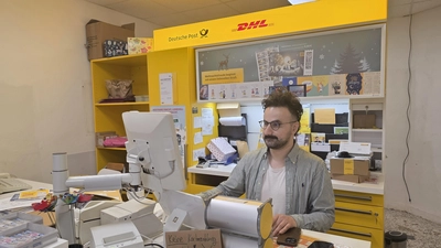 Muss die Postagentur in der Südstraße 24 aufgeben: Adem Üner.  (Foto: tau)