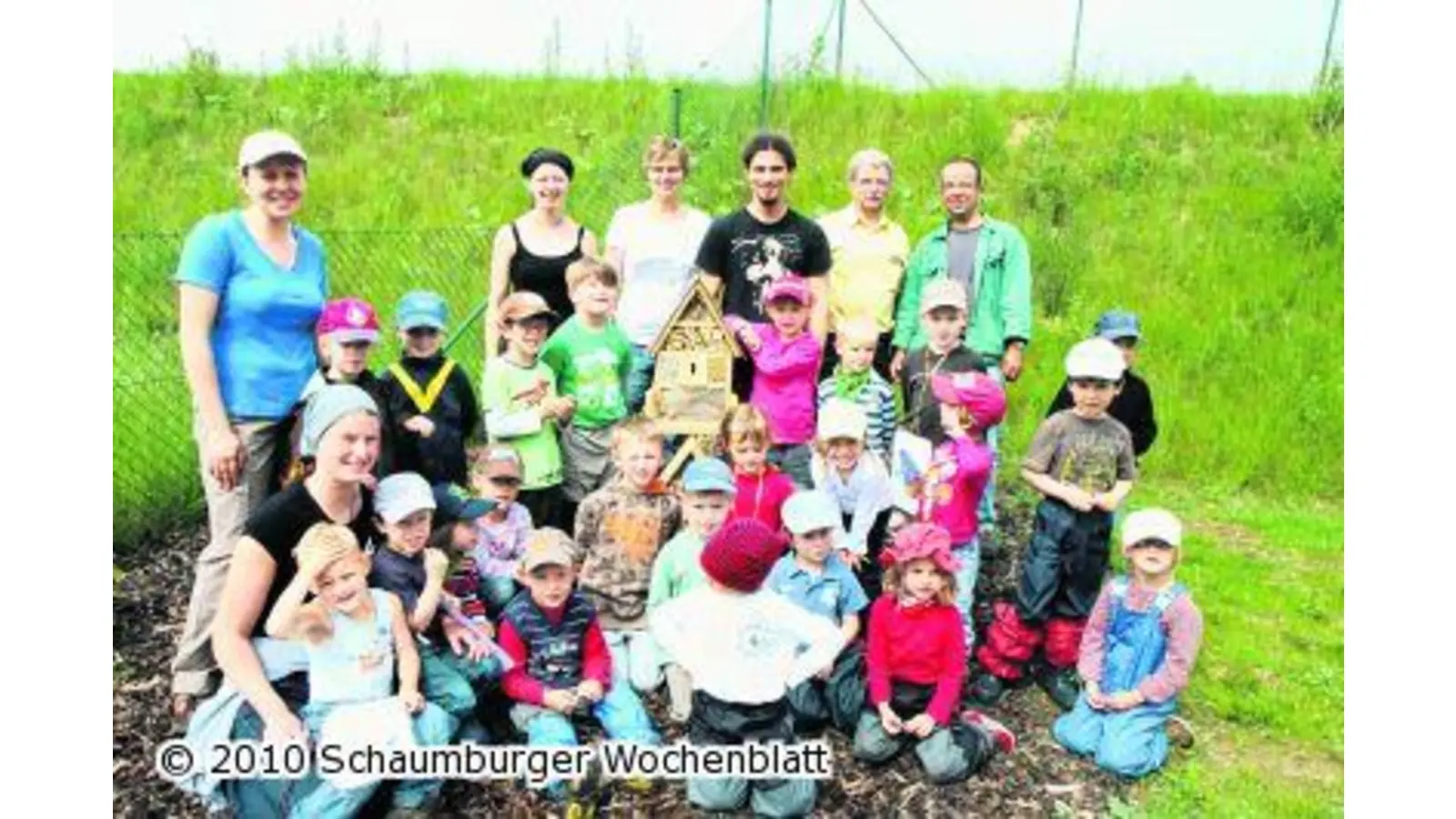 Pützelzwerge besuchen die PGB-Werkstätte (Foto: bb)