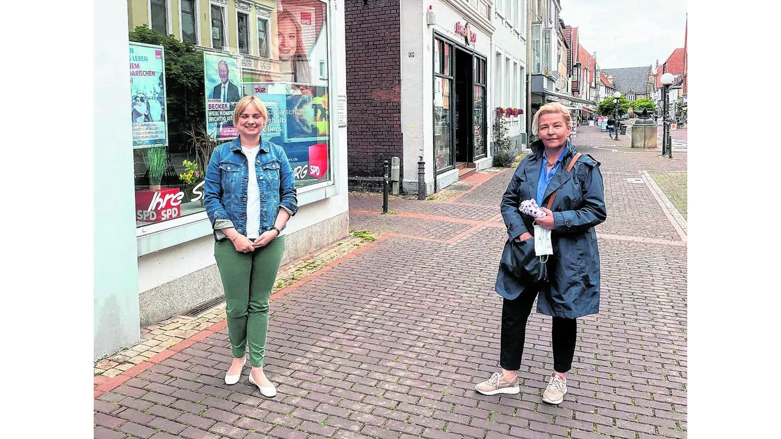 Johanna Harmening dankt Mentorin Völlers (Foto: ds)