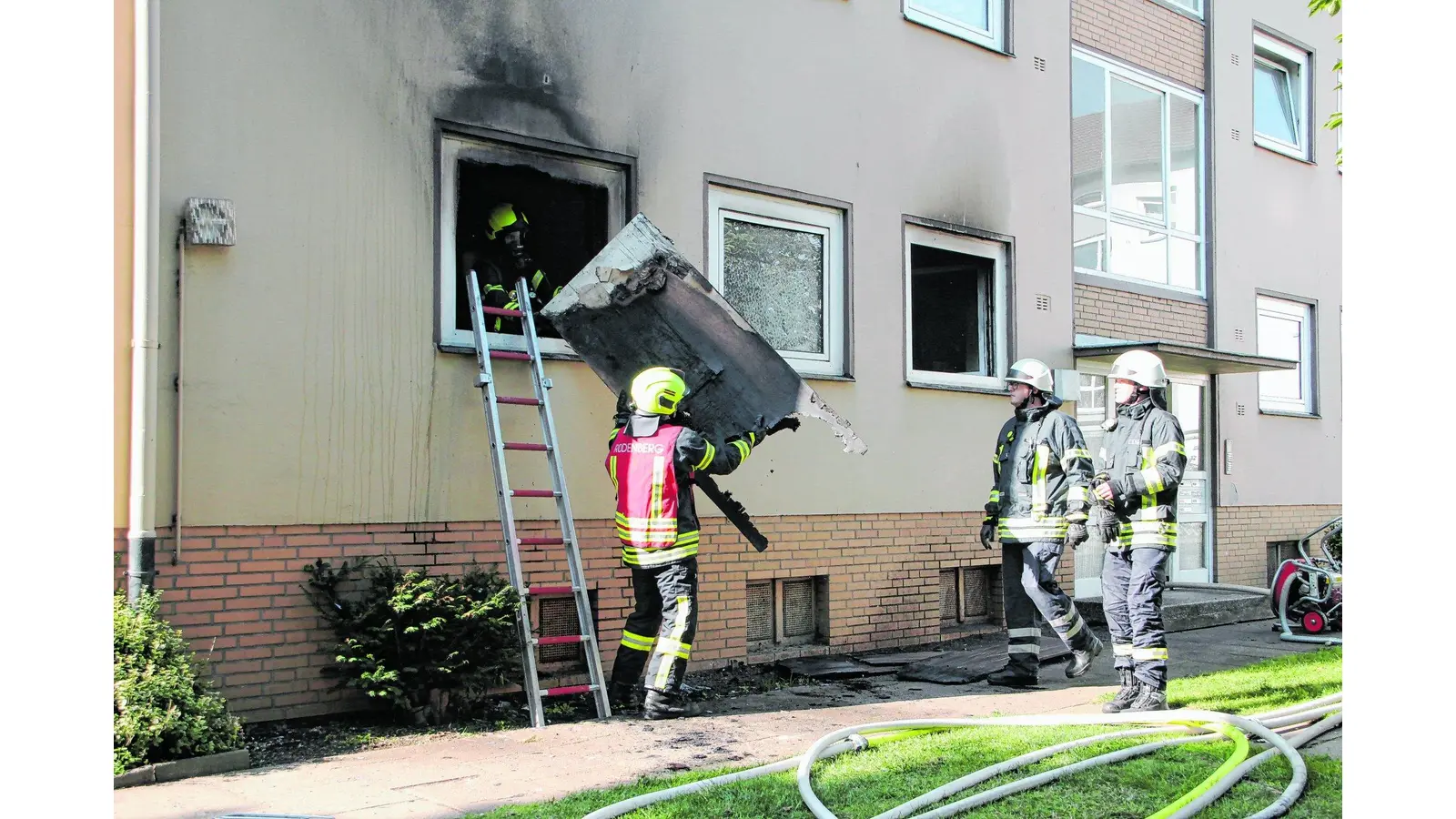 Wohnung brennt (Foto: nh)