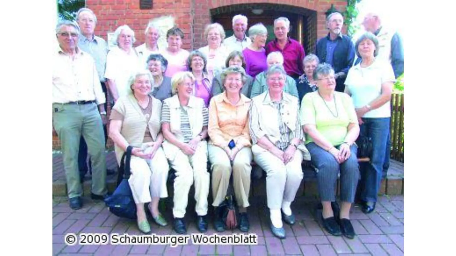 In Gummistiefeln in die Schule (Foto: tt)