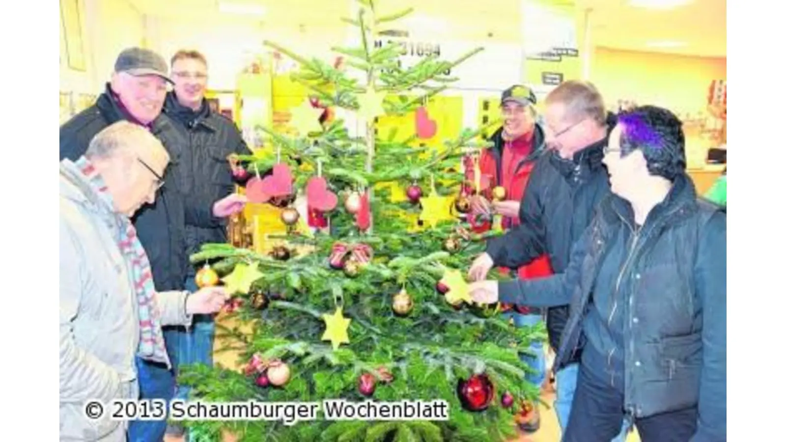 Weihnachtsmarkt lockt zahlreiche Besucher an (Foto: bt)