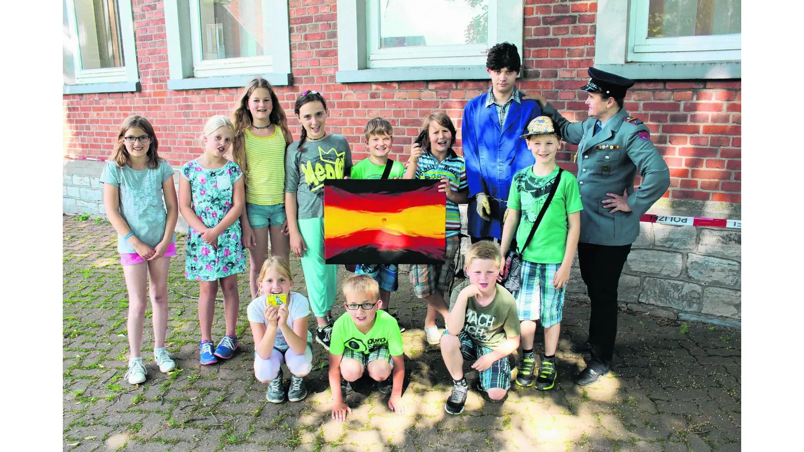 Jagd nach Bilderdieben im Dorfgemeinschaftshaus (Foto: al)