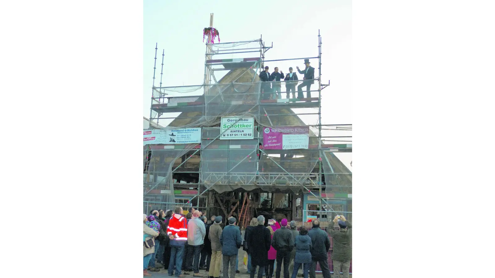 Manche alten Balken kommen aus Lyhren (Foto: red)