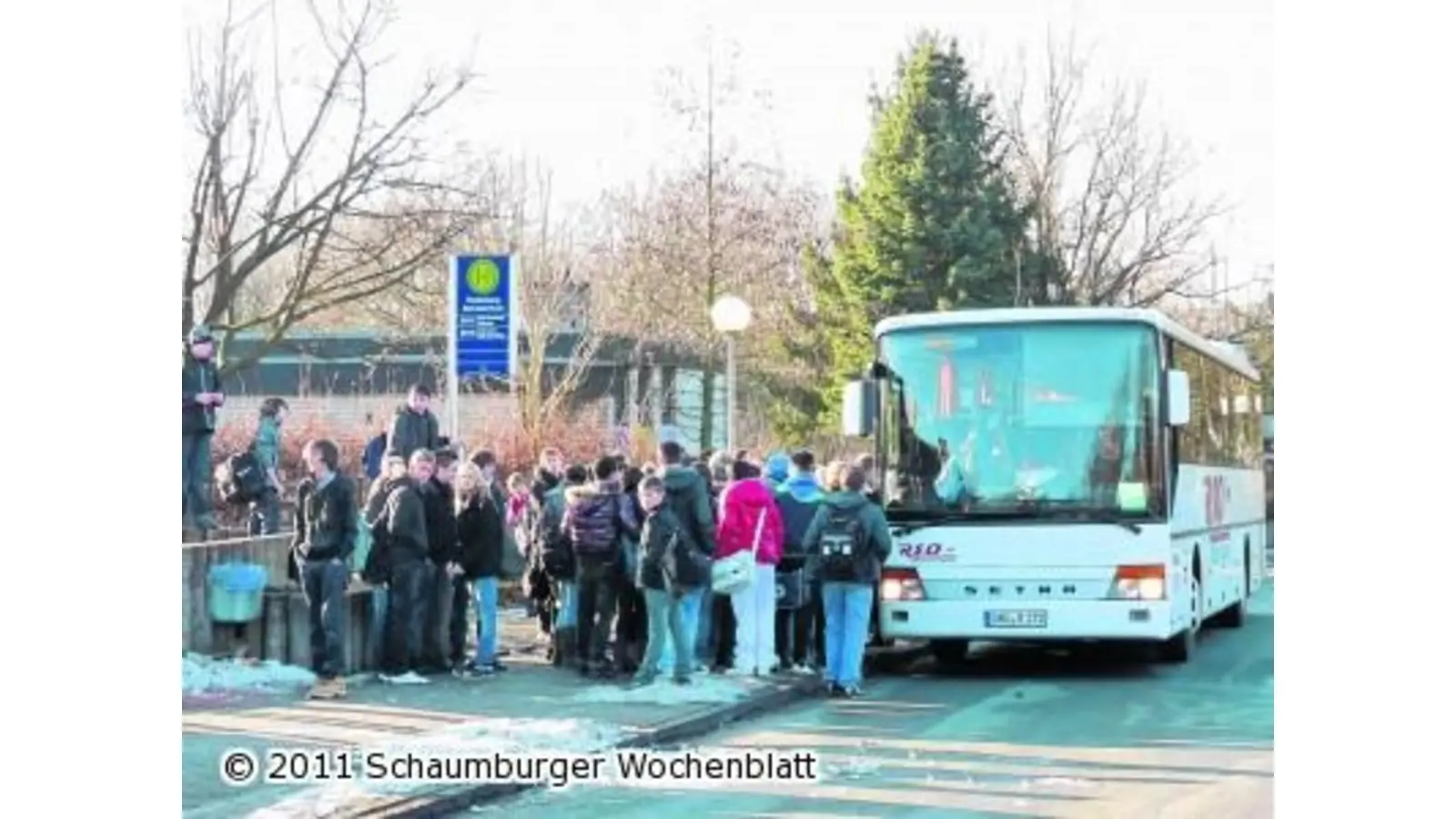 Polizei umzingelt das Schulzentrum (Foto: pd)