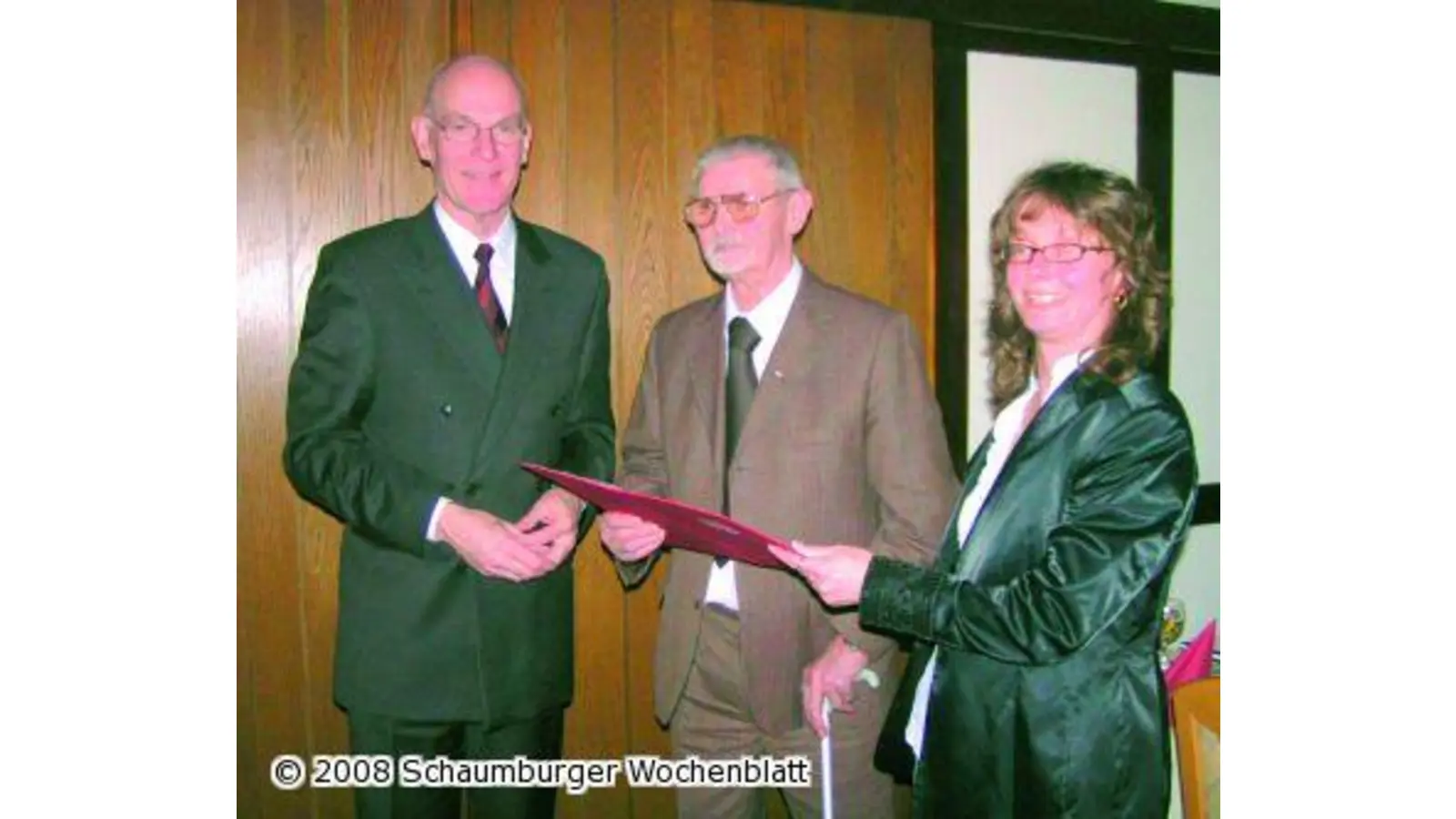 Ehrennadel für Harry Brauch Karl-Heinz Zuschlag neuer stellvertretender Vorsitzender (Foto: red)