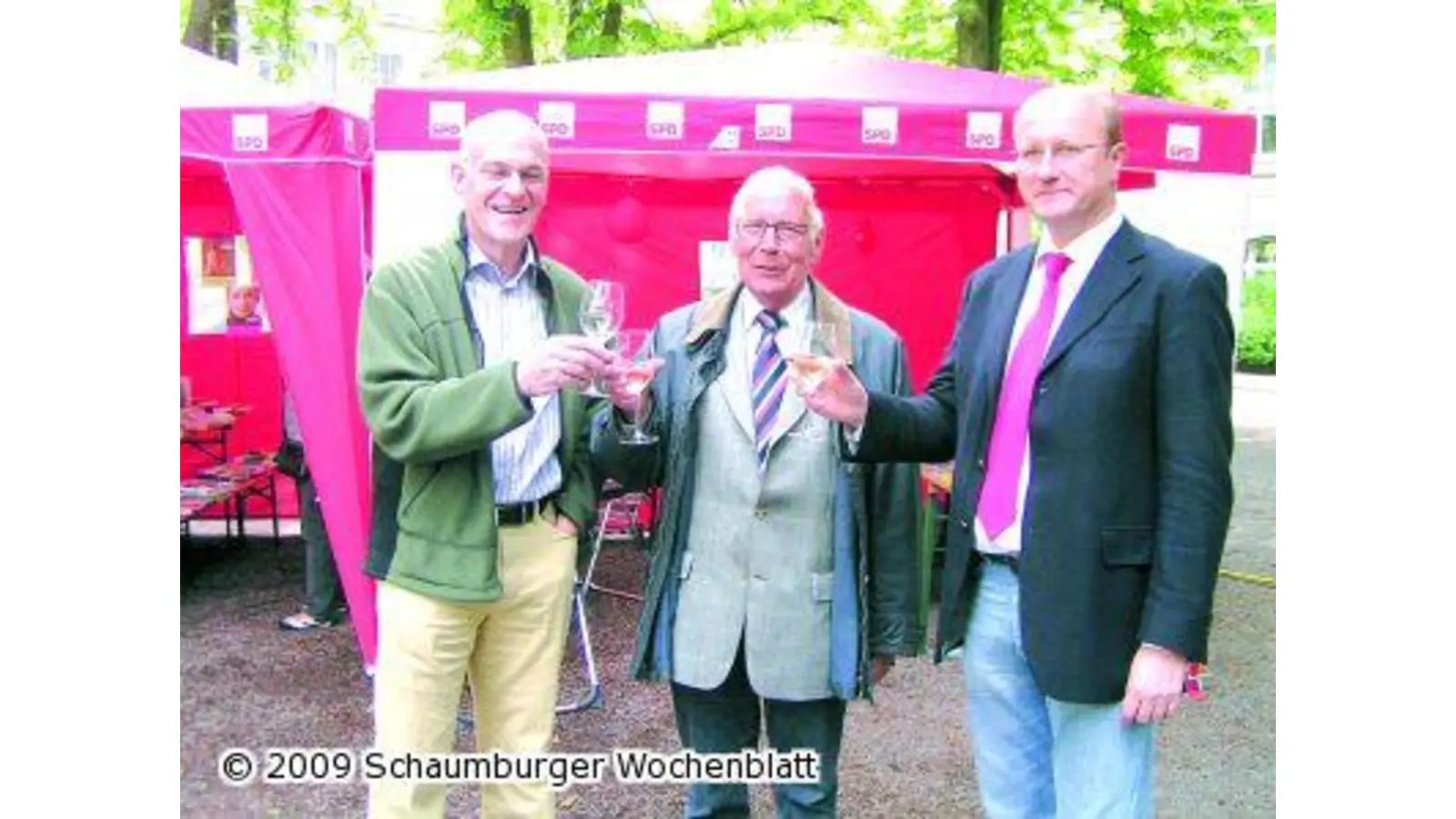 Weinfest mit Entenrennen im Kurpark Bad Eilsen (Foto: red)