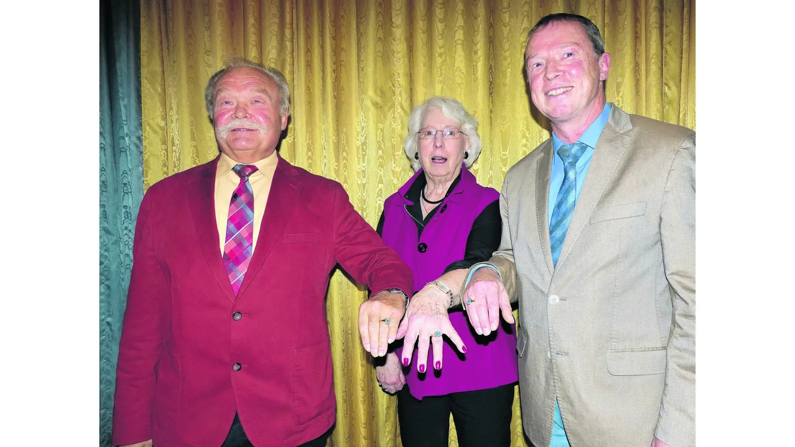 Rat verleiht drei Ehrenringe (Foto: al)