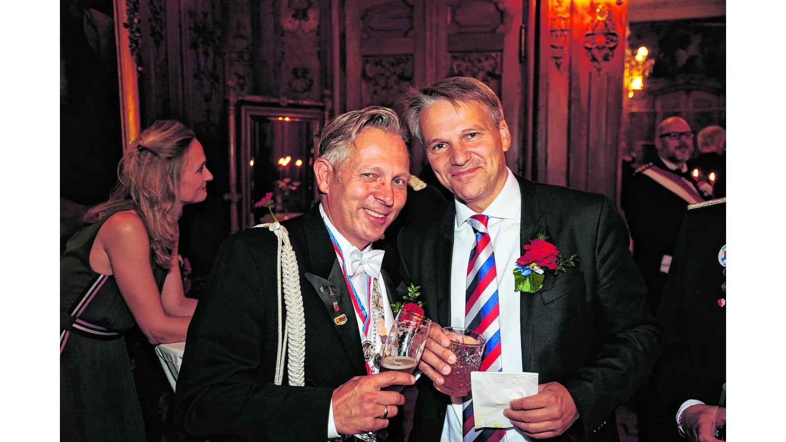 Feierlicher Zapfenstreich im Fackellicht (Foto: nh)