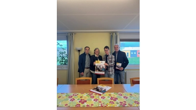 Der Vorsitzende des Jugendbeirates Jannik Haschke (2. v. r.) freut sich mit den Vorstandsmitgliedern des Backhaus Aktiv auf zahlreiche Besucher am 11. Mai.  (Foto: privat)