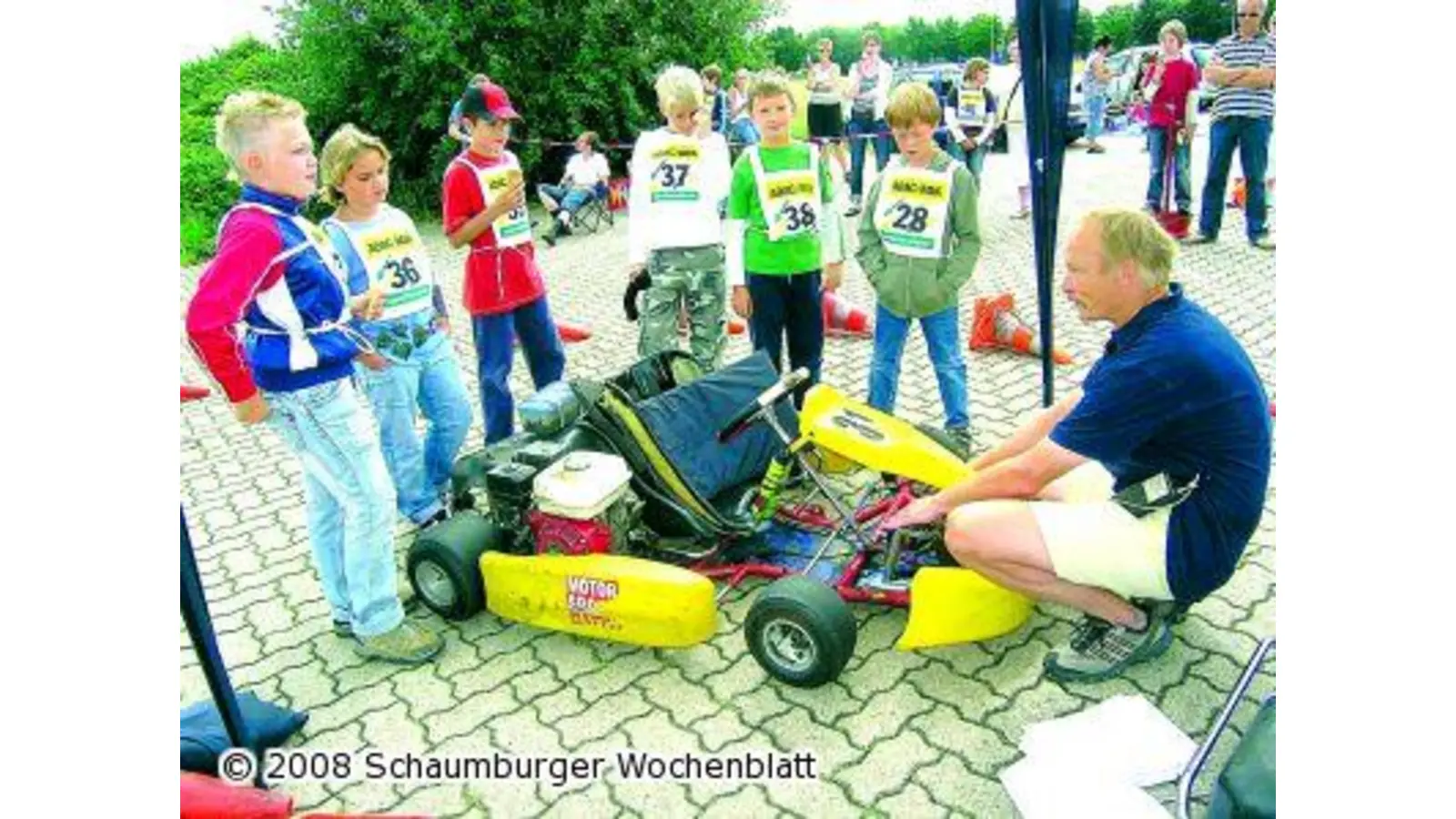 Erste Erfahrungen im Cockpit (Foto: km)
