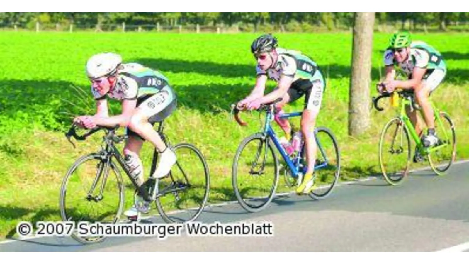 Der TuS SW Enzen siegt beim Vierer Mannschaftszeitfahren Ganz oben schmeckt es am besten (Foto: red)