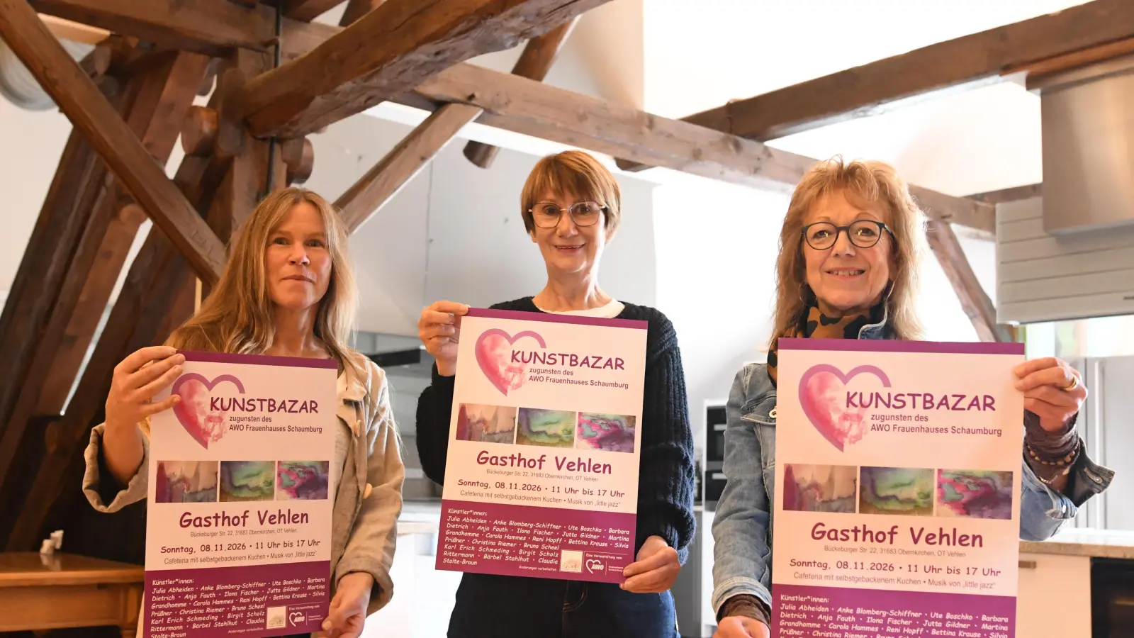 Am 8. November heißt es wieder Kunst für einen guten Zweck anbieten und kaufen. Cornelia Bischof, Susanne Wittkugel und Heidemarie Hanauske stellen den Kunstbazar 2026 vor. (Foto: nd)