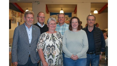 Der aktuelle Vorstand der Lauenauer Runde (v.l.) Günther Krüger, Frank Berger, Andrea Beyer, Matthias Sander, Yasmin Milan-Humbracht und Karl-Heinz Bruns  (Foto: wk)